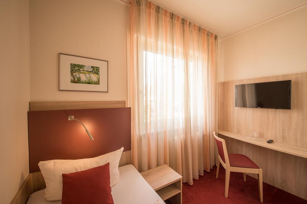 Hotel Leander Bitburg Luaran gambar